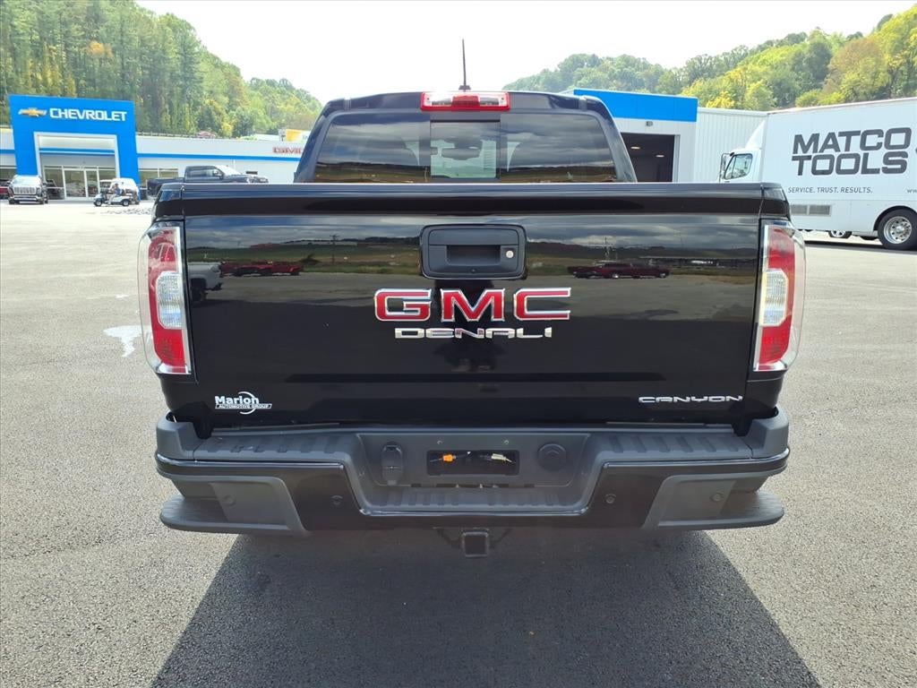 2022 GMC Canyon — interior view